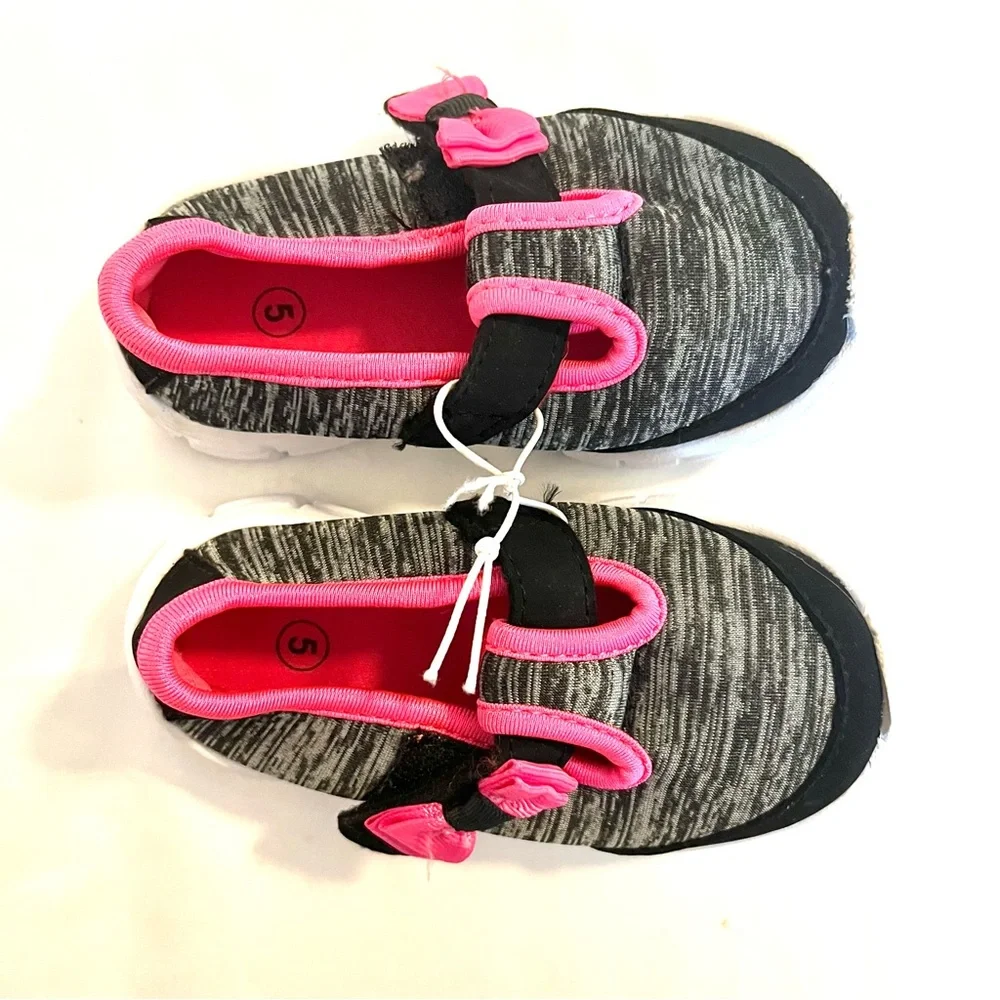Toddler’s Girl Shoes in Pink & Black - New - Picture 3 of 6